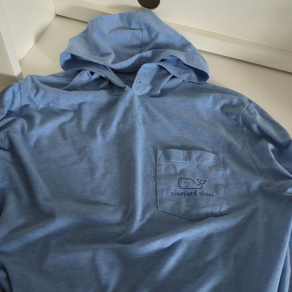 Vineyard Vines Long Sleeve T Shirt Hoodie Men's Size Medium, Light Blue Lightwgt - Picture 6 of 6